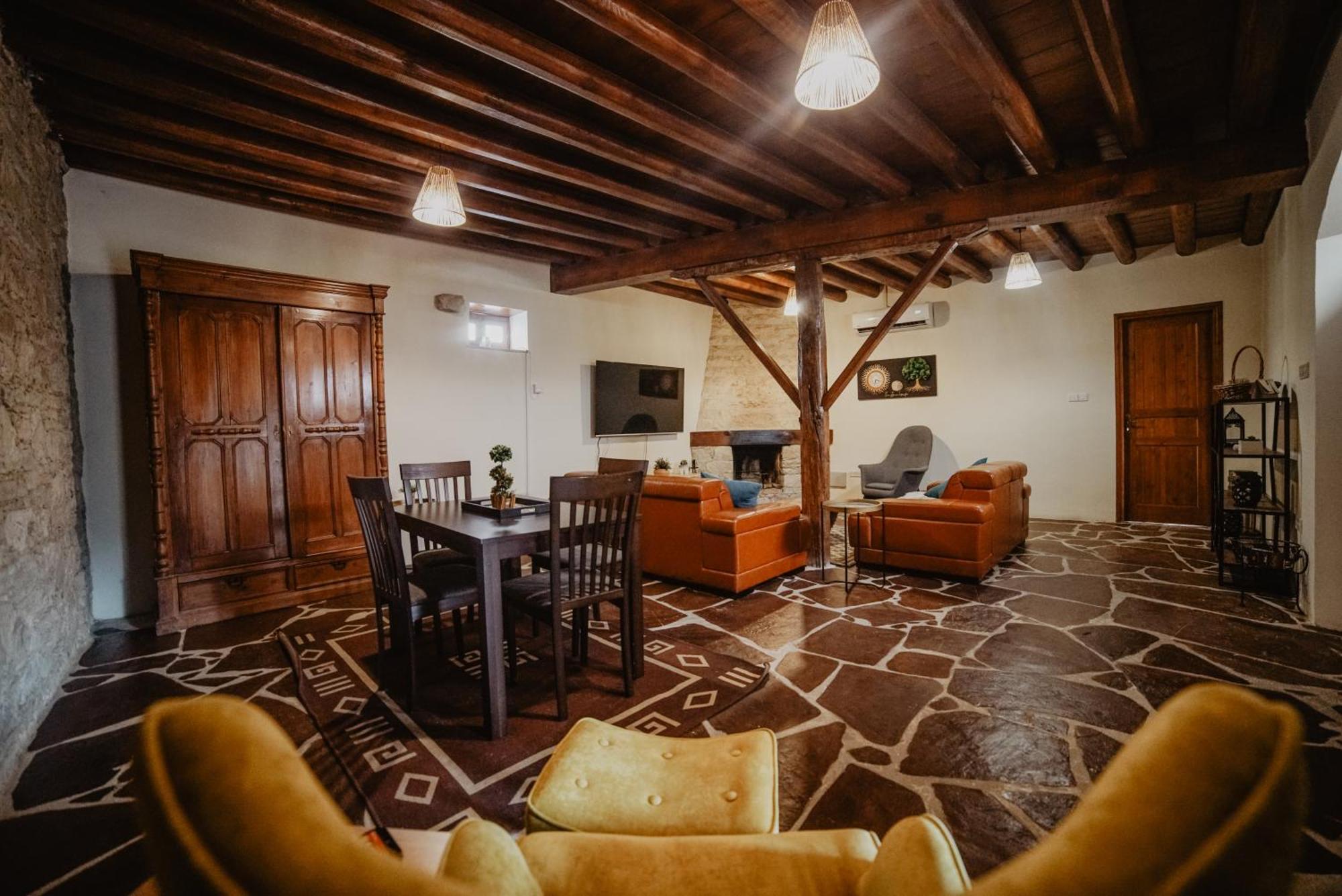 The Stonehouse Suites With Private Bath Spas Limassol Ngoại thất bức ảnh